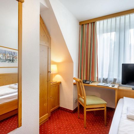 Hotel Zum Loewen Weißenhorn Zewnętrze zdjęcie