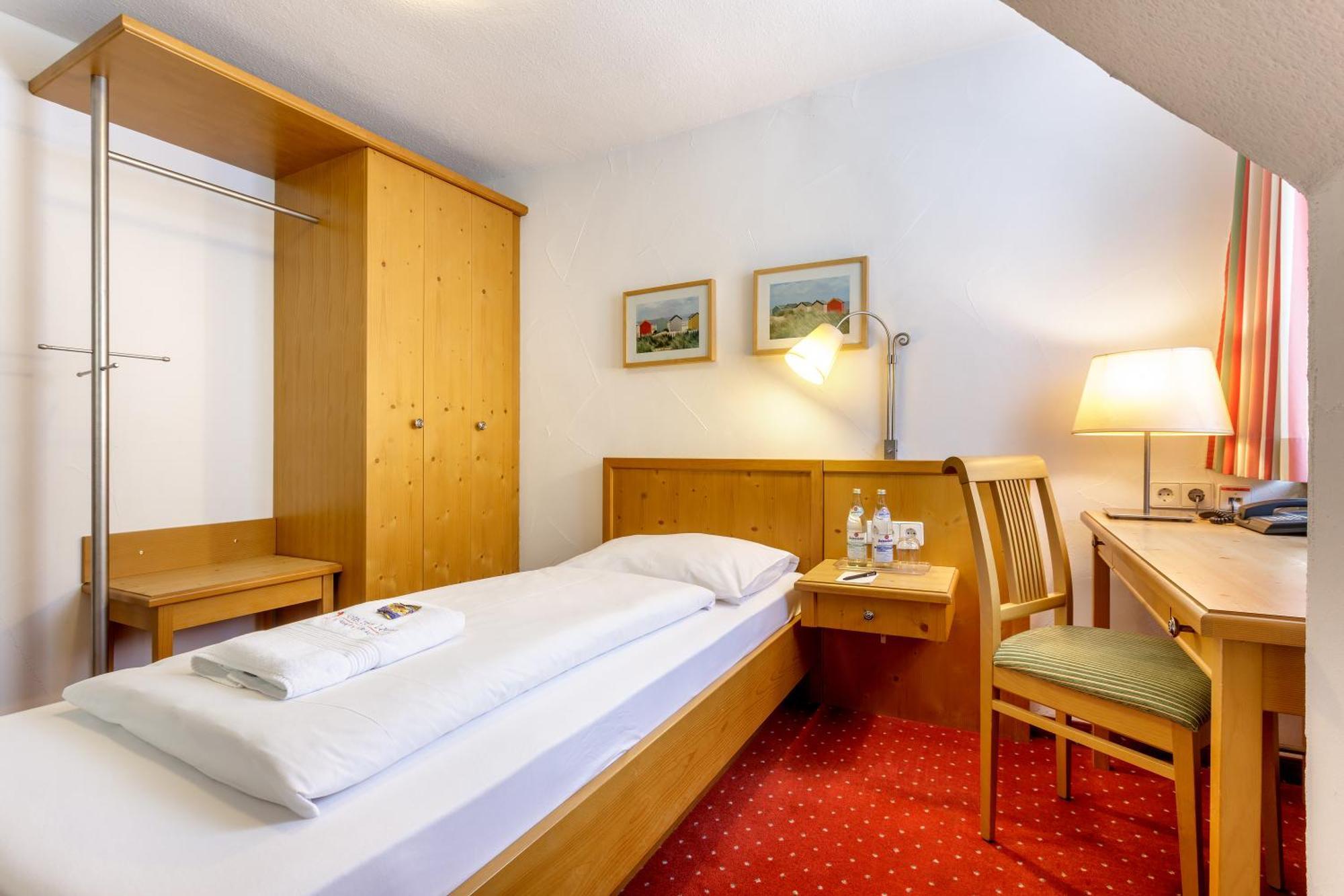 Hotel Zum Loewen Weißenhorn Zewnętrze zdjęcie