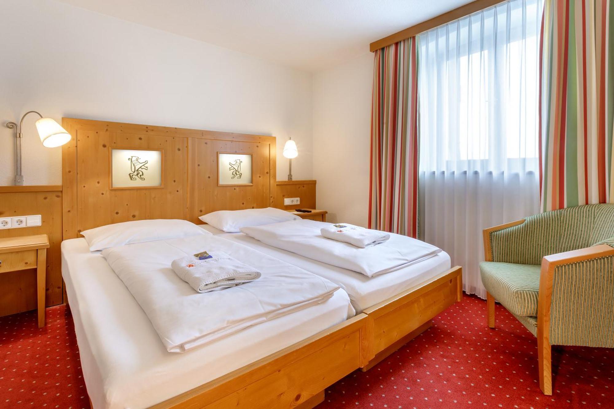 Hotel Zum Loewen Weißenhorn Zewnętrze zdjęcie