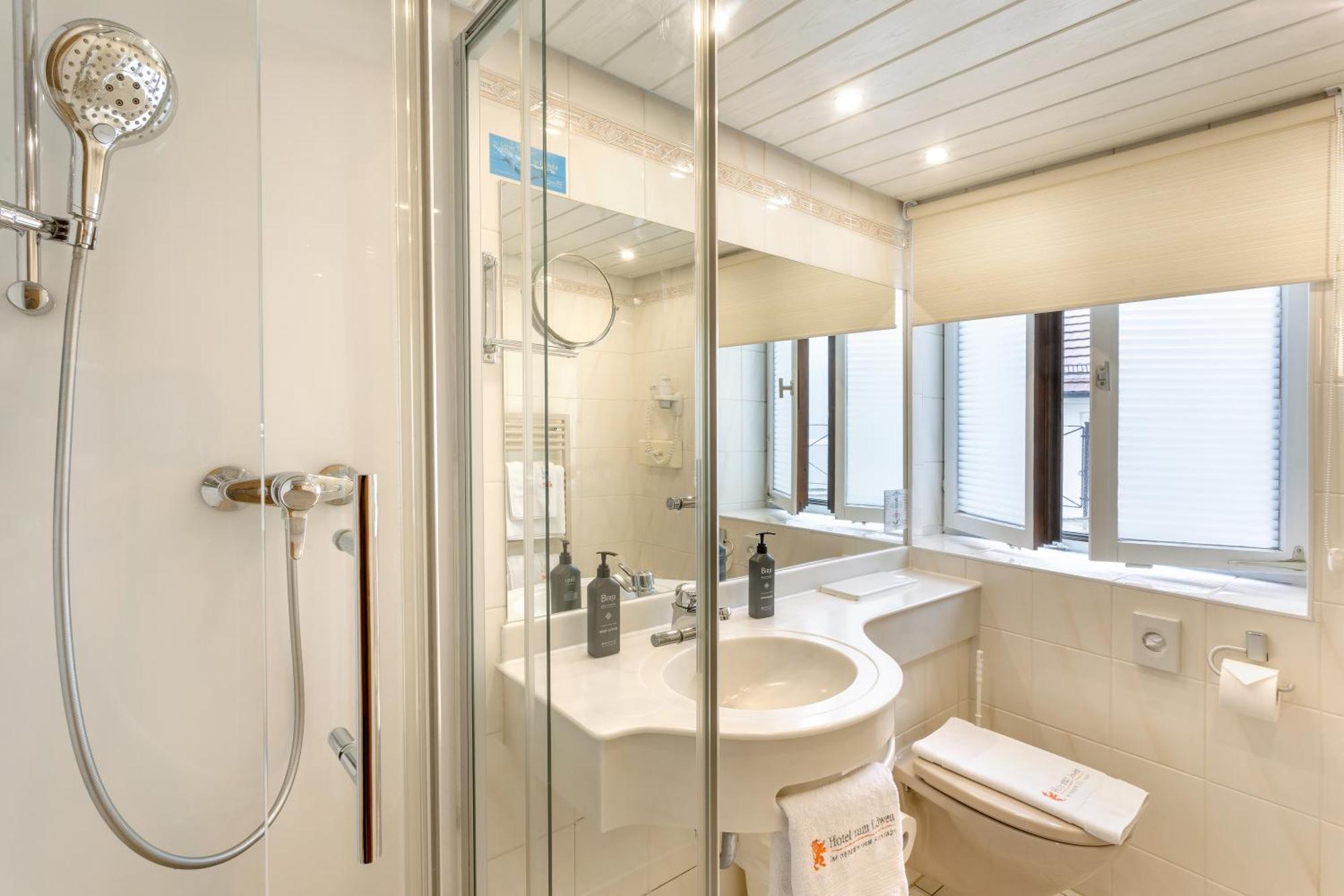 Hotel Zum Loewen Weißenhorn Zewnętrze zdjęcie